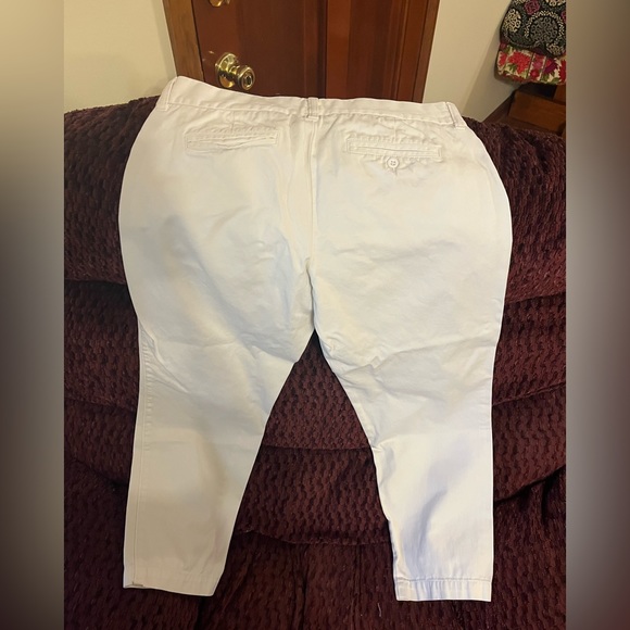 J Crew City Fit Capri - Picture 2 of 6